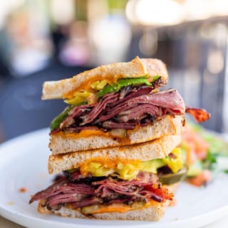 Roy's Hot Pastrami